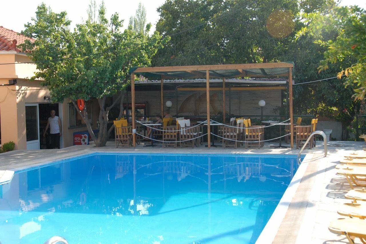 Lakis Studios Anaxos Luaran gambar
