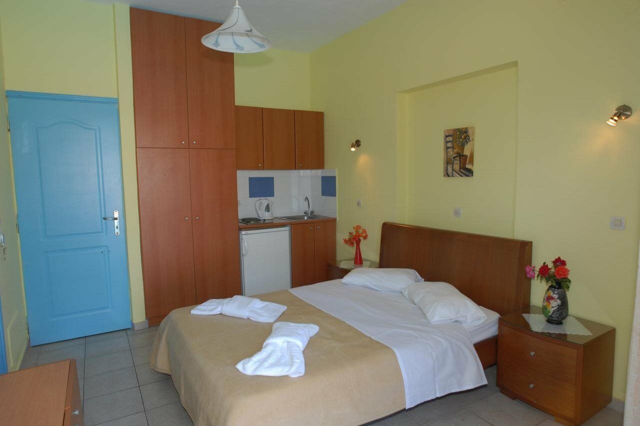 Lakis Studios Anaxos Luaran gambar
